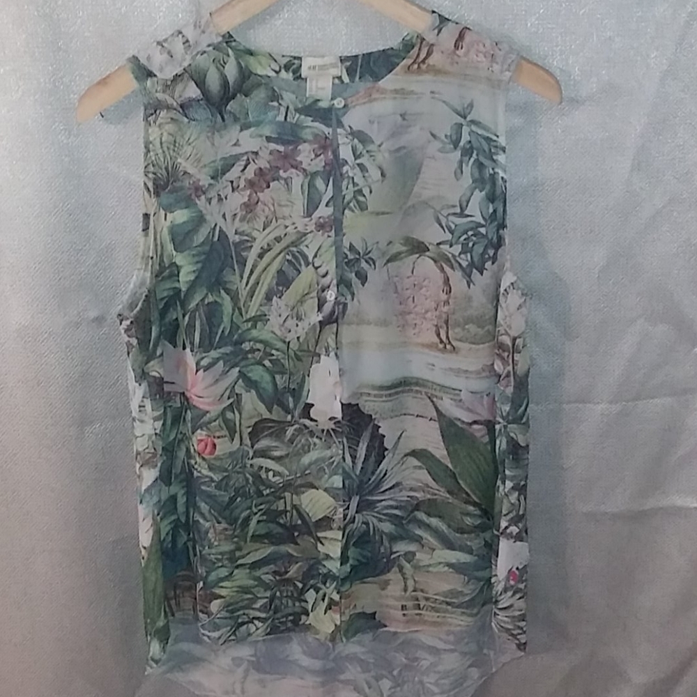 H&M floral keyhole blouse